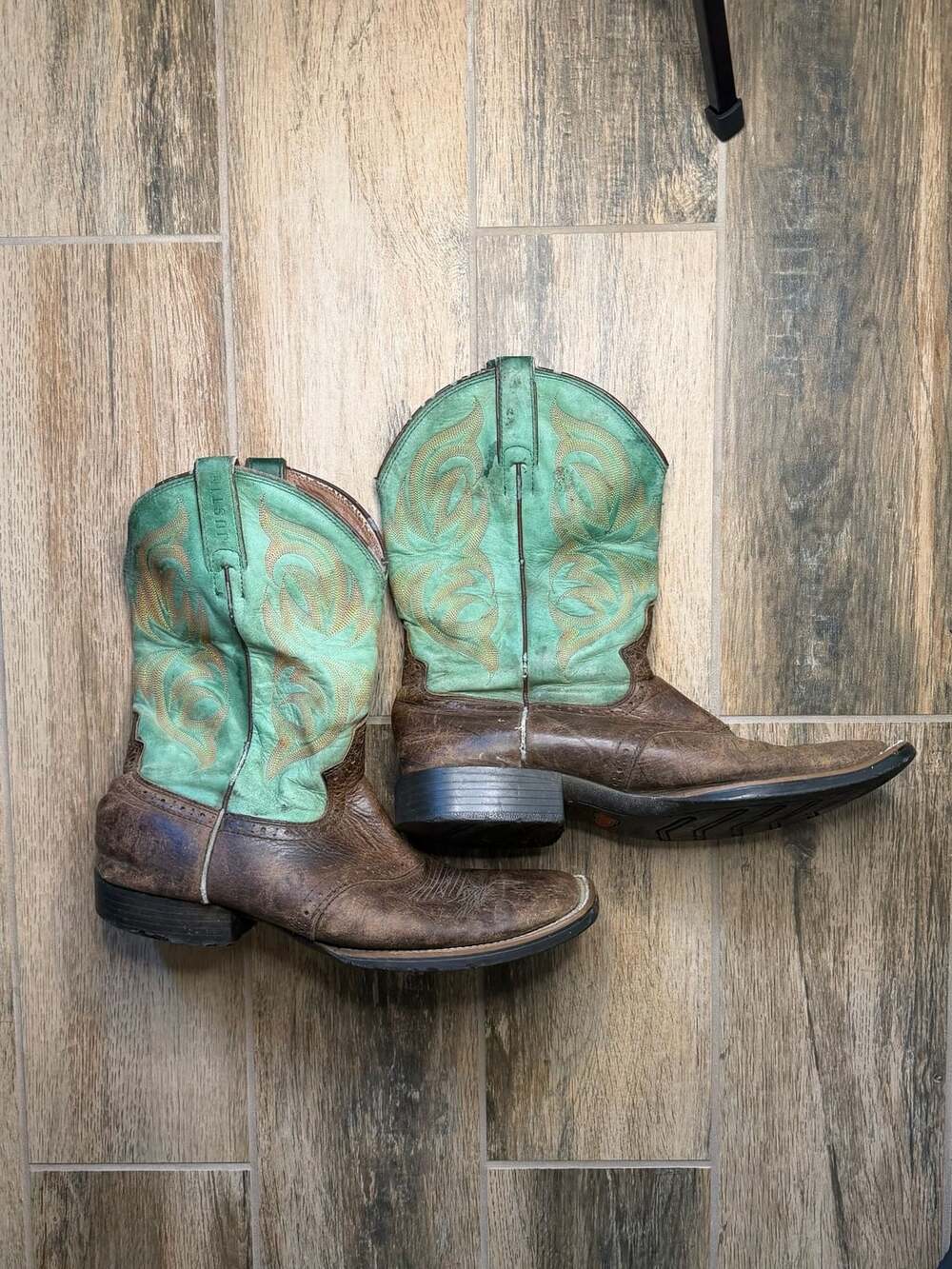 Justin Western Boots Green Brown Leather size 9 EE